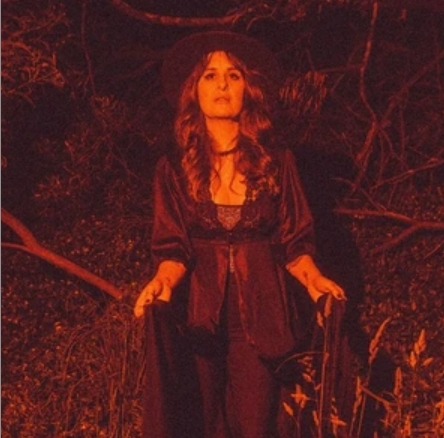Queen of the Dark Folk Rises: Nighteyes’ Impactful Debut Album ‘The Way Back Down’